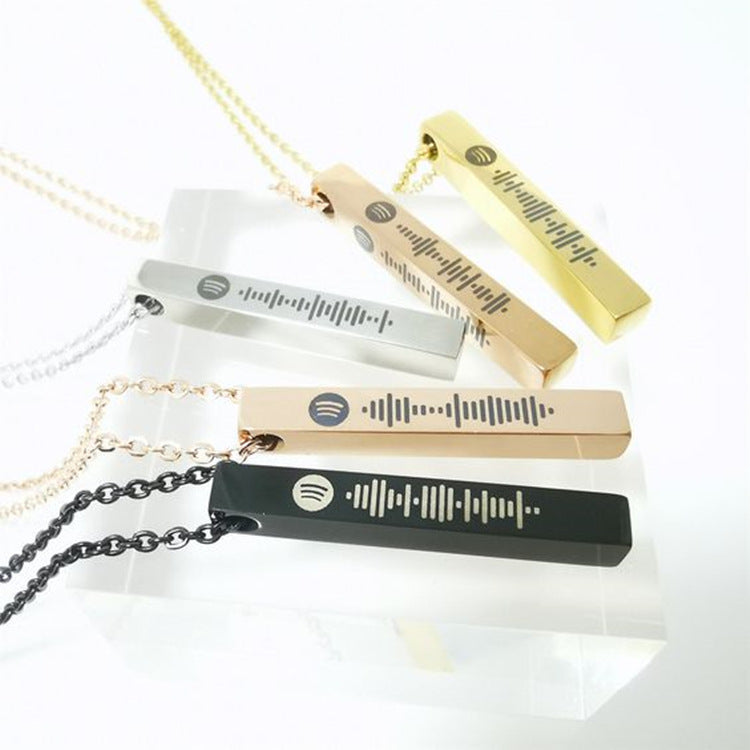 Collana tridimensionale