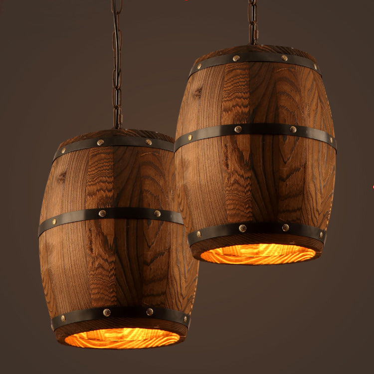 Lampadari in legno a botte di vino