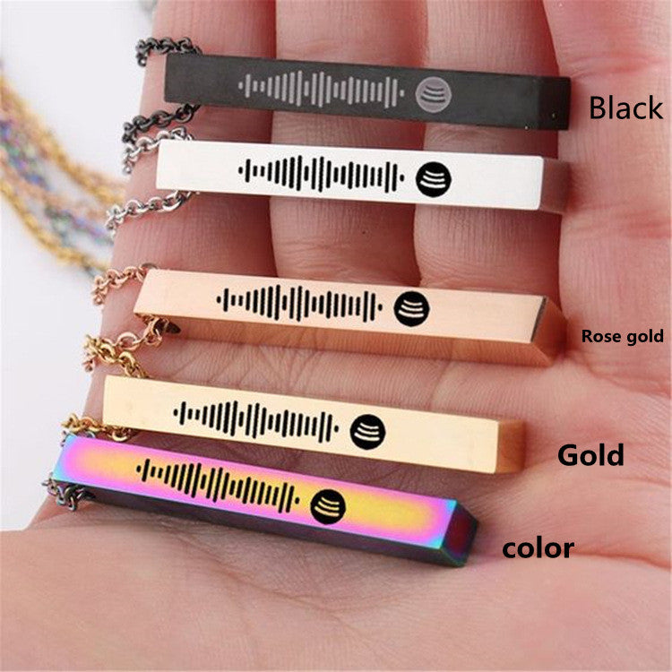Collana tridimensionale